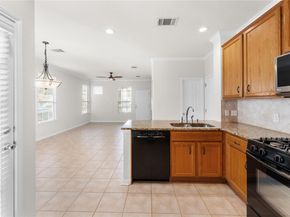 8518 Cahill DR 13, Austin TX 78729