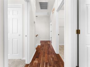 8518 Cahill DR 13, Austin TX 78729