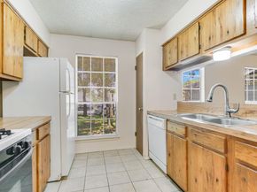 11948 Sunhillow BND A & B, Austin TX 78758