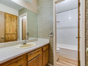 11948 Sunhillow BND A & B, Austin TX 78758