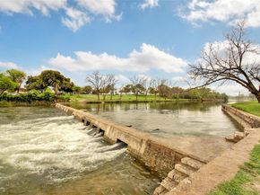 509 E 17th ST, Georgetown TX 78626