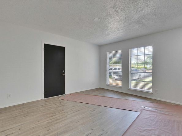 4504 Little Hill CIR, Austin TX 78725