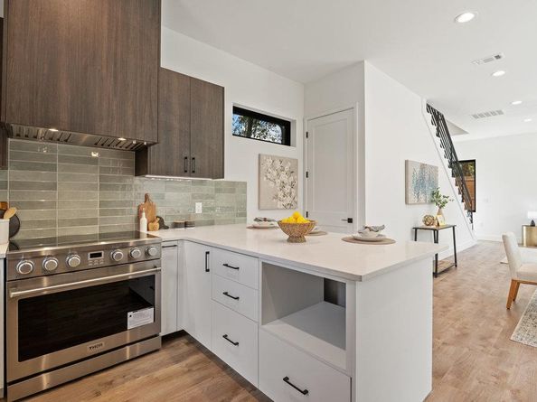4407 Merle DR B, Austin TX 78745