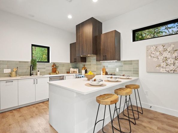 4407 Merle DR B, Austin TX 78745