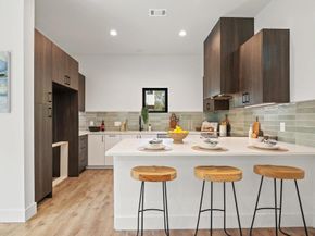4407 Merle DR B, Austin TX 78745