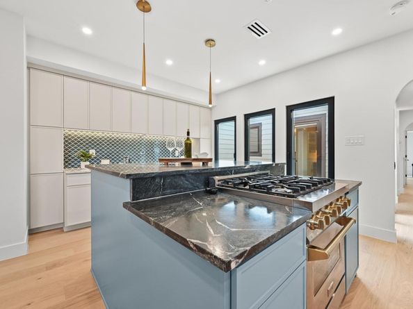 4207 Canyonside TRL, Austin TX 78731