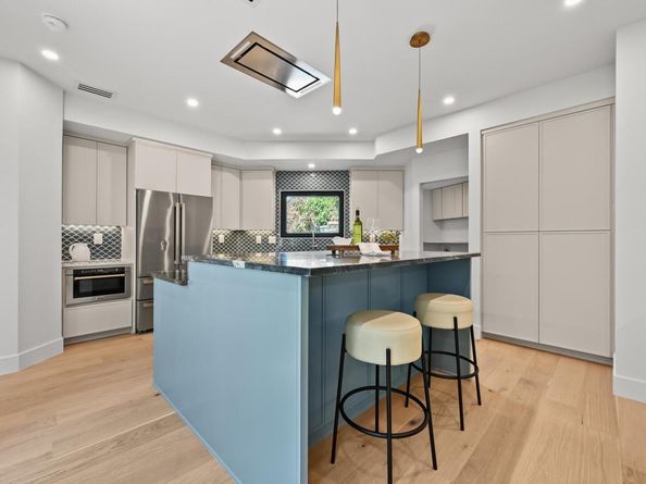 4207 Canyonside TRL, Austin TX 78731