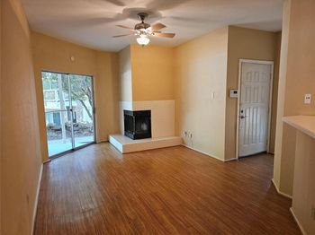 2450 Wickersham LN