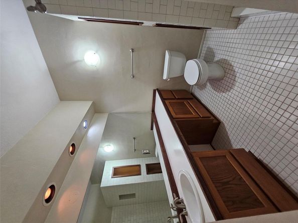 2450 Wickersham LN 205, Austin TX 78741