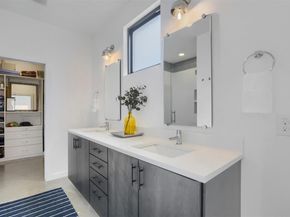 2001 Sl Davis Ave, Austin TX 78702