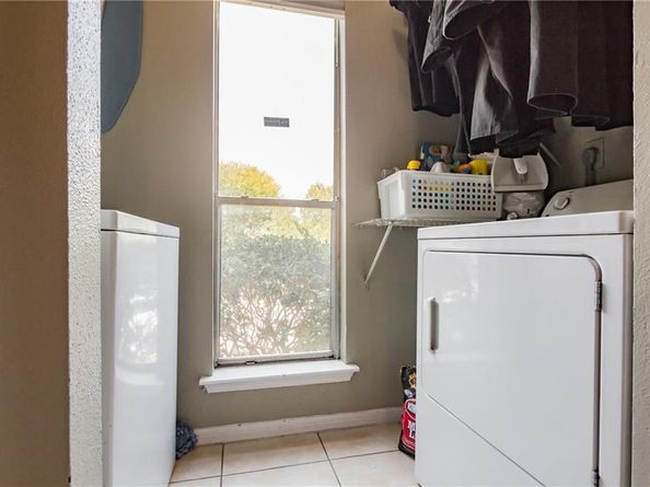 2450 Wickersham LN 301, Austin TX 78741