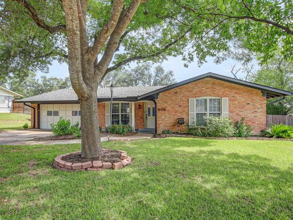 908 Hollybluff ST, Austin TX 78753