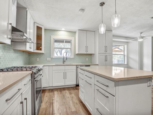 908 Hollybluff ST, Austin TX 78753