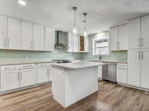908 Hollybluff ST, Austin TX 78753