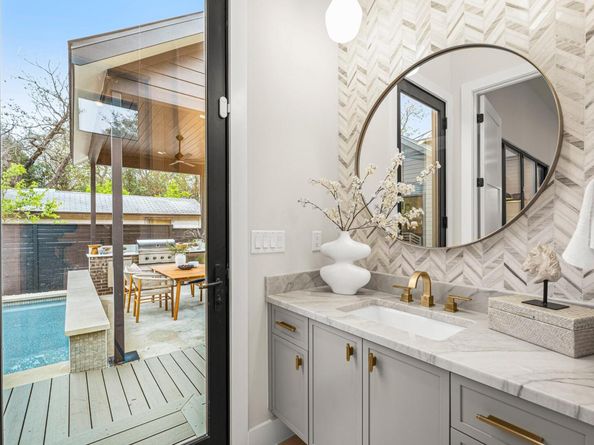 1503 Alguno RD, Austin TX 78757