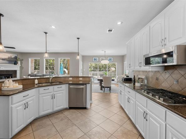 10211 Banks CT, Austin TX 78739