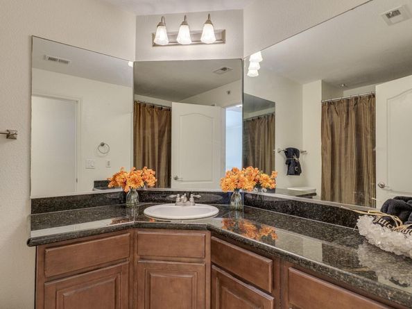 6000 Shepherd Mountain CV 807, Austin TX 78730