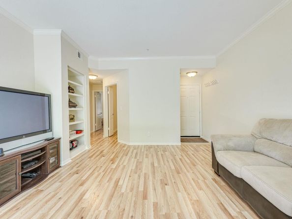 6000 Shepherd Mountain CV 807, Austin TX 78730