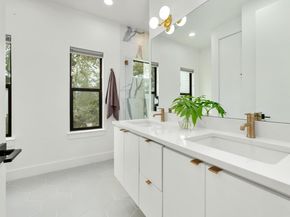 1183 Oak Grove Ave 2, Austin TX 78702