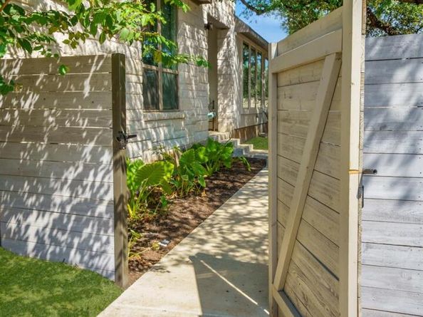 224 Diamondback DR, Georgetown TX 78628