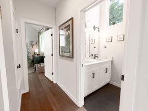 3923 E 16th ST A, Austin TX 78721