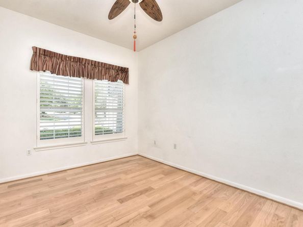 229 Whispering Wind DR, Georgetown TX 78633