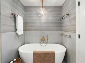 70 Rainey ST 2702, Austin TX 78701