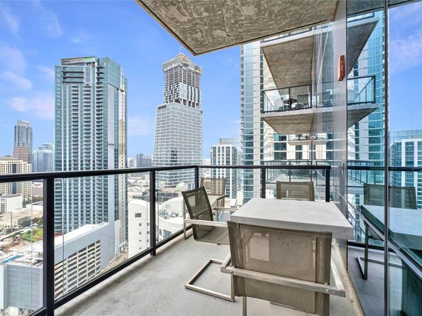 70 Rainey ST 2702, Austin TX 78701