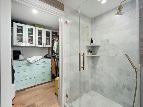 70 Rainey ST 2702, Austin TX 78701