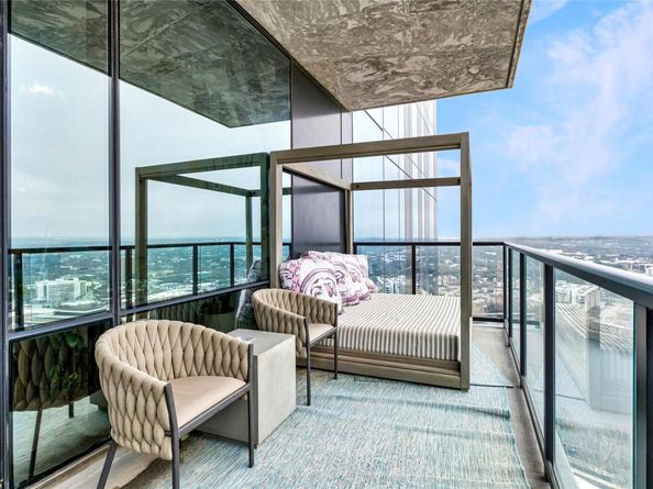 70 Rainey ST 2702, Austin TX 78701
