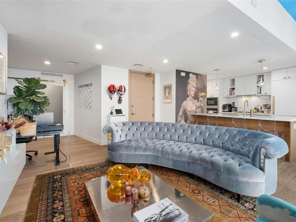 70 Rainey ST 2702, Austin TX 78701