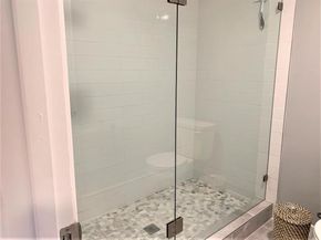 105 Birdie DR, The Hills TX 78738