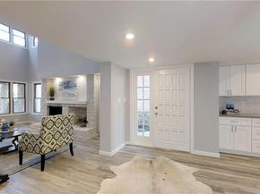 105 Birdie DR, The Hills TX 78738