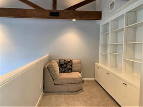 105 Birdie DR, The Hills TX 78738