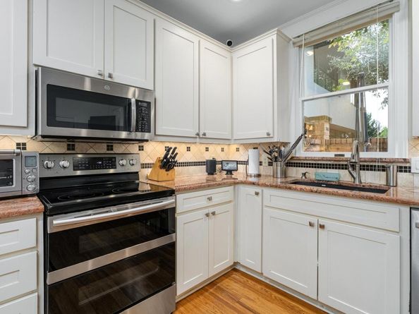 902 W 18th ST B, Austin TX 78701