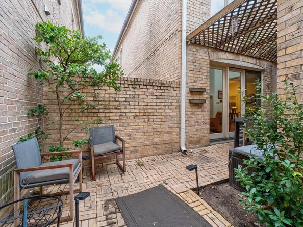 902 W 18th ST B, Austin TX 78701