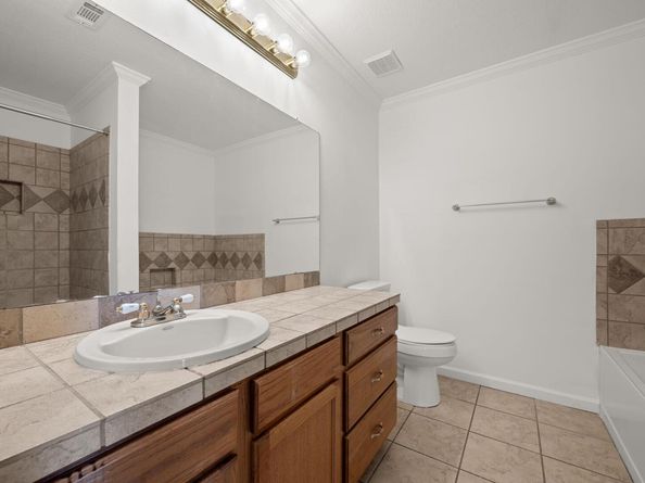 707 Eaglecreek DR, Leander TX 78641