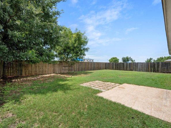 707 Eaglecreek DR, Leander TX 78641