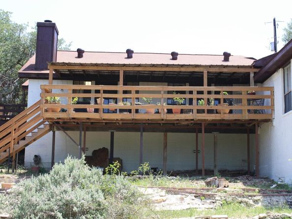 1004 Daviot DR, Briarcliff TX 78669