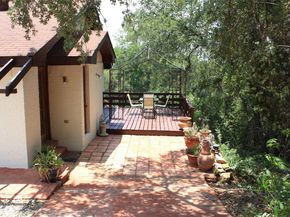 1004 Daviot DR, Briarcliff TX 78669