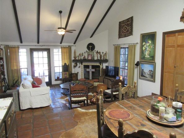 1004 Daviot DR, Briarcliff TX 78669
