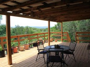 1004 Daviot DR, Briarcliff TX 78669