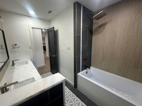 4910 Woodcreek RD, Austin TX 78749