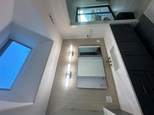 4910 Woodcreek RD, Austin TX 78749