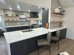 4910 Woodcreek RD, Austin TX 78749