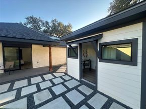 4910 Woodcreek RD, Austin TX 78749