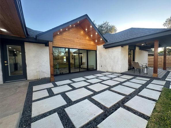 4910 Woodcreek RD, Austin TX 78749