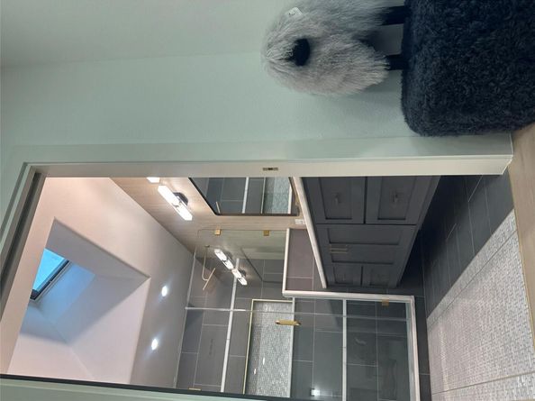 4910 Woodcreek RD, Austin TX 78749