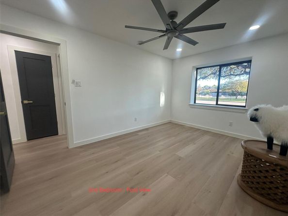 4910 Woodcreek RD, Austin TX 78749