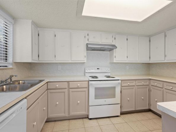 8507 Fathom CIR, Austin TX 78750